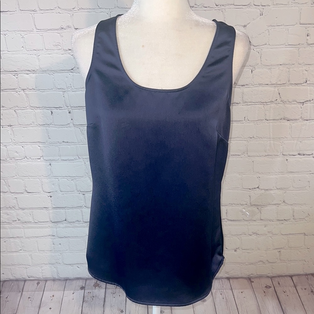 Small Banana Republic racerback blue silky top. Fabric has a luxurious sheen